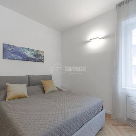 Milano: Incantevole Appartamento In Pieno Centro - Fancy Yellow Apartments Bagian luar foto