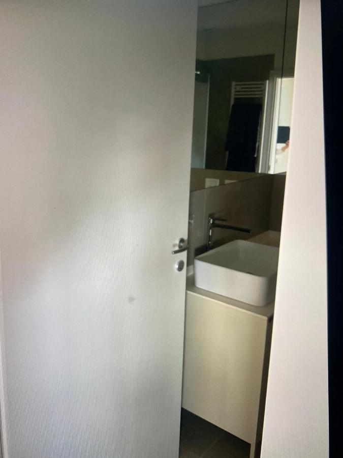 Milano: Incantevole Appartamento In Pieno Centro - Fancy Yellow Apartments Bagian luar foto
