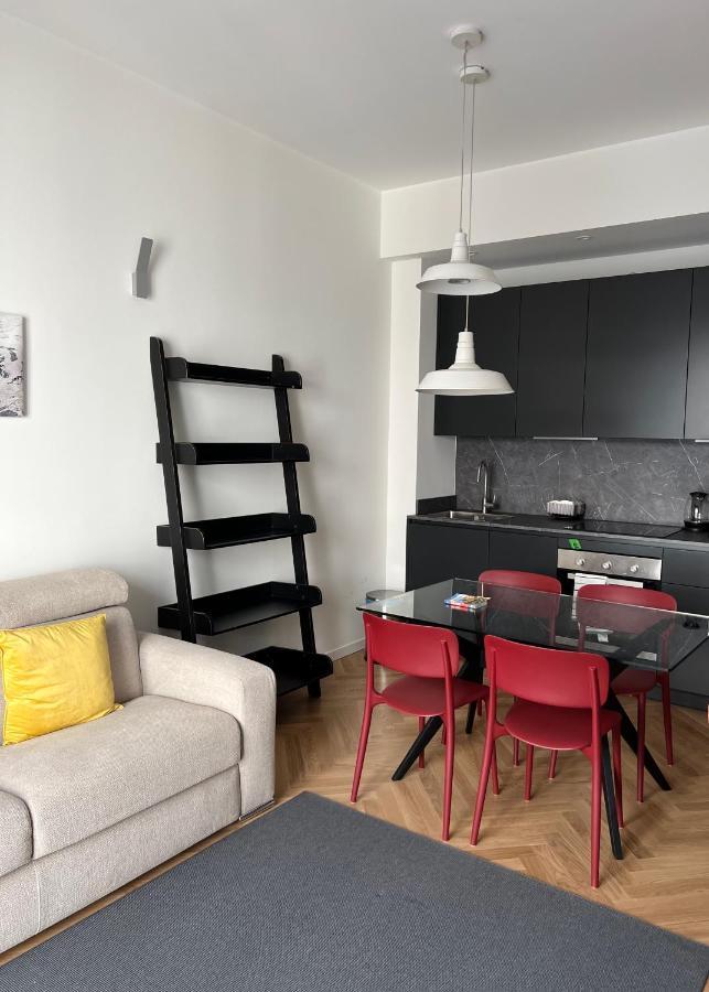 Milano: Incantevole Appartamento In Pieno Centro - Fancy Yellow Apartments Bagian luar foto
