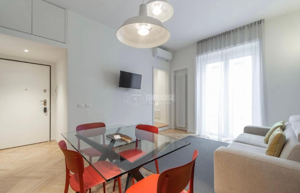 Milano: Incantevole Appartamento In Pieno Centro - Fancy Yellow Apartments Bagian luar foto